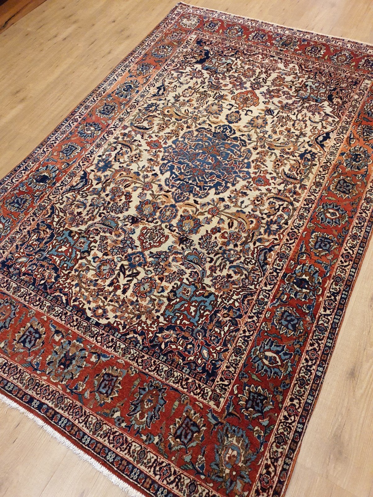 Vintage handgeknoopt oud perzisch tapijt isfahan 225x146, Info@SlatsAntiek.nl, Tweedehands, 100 tot 150 cm, Perzisch