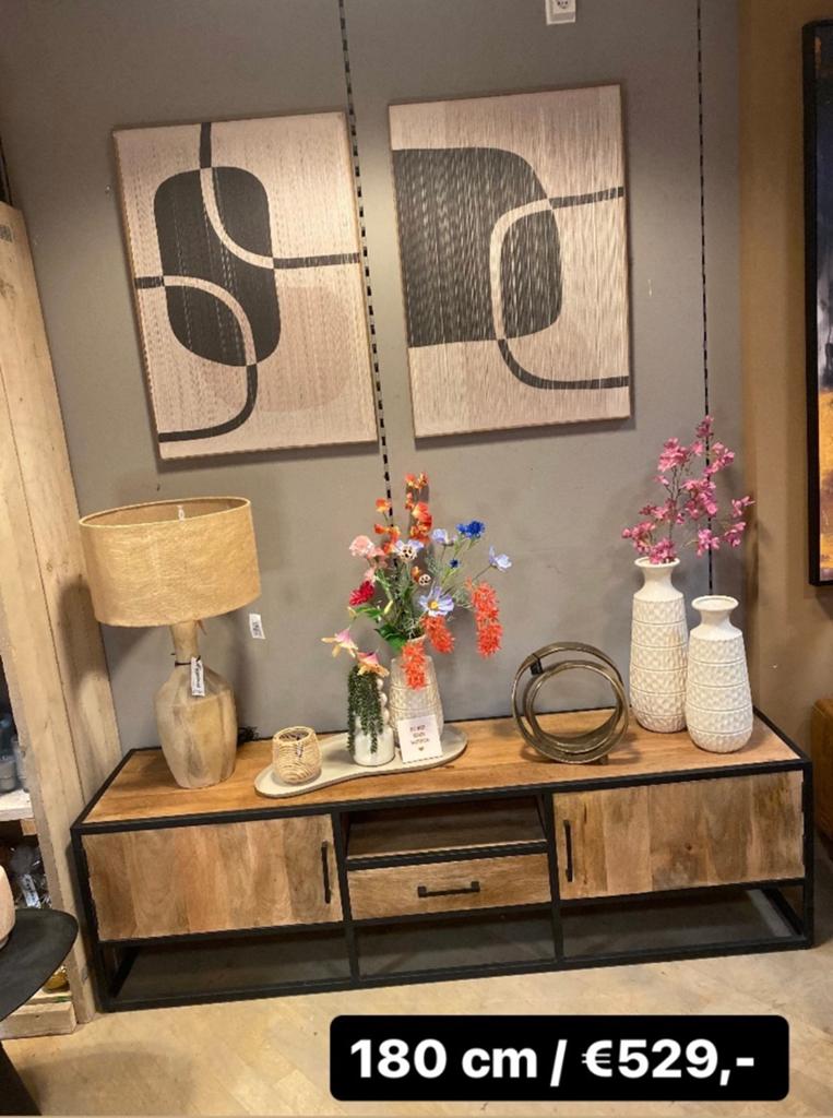 Showmodel tv meubel, Huis en Inrichting, Kasten | Televisiemeubels, Dracht 39, 150 tot 200 cm, Happiness, Ophalen of Verzenden