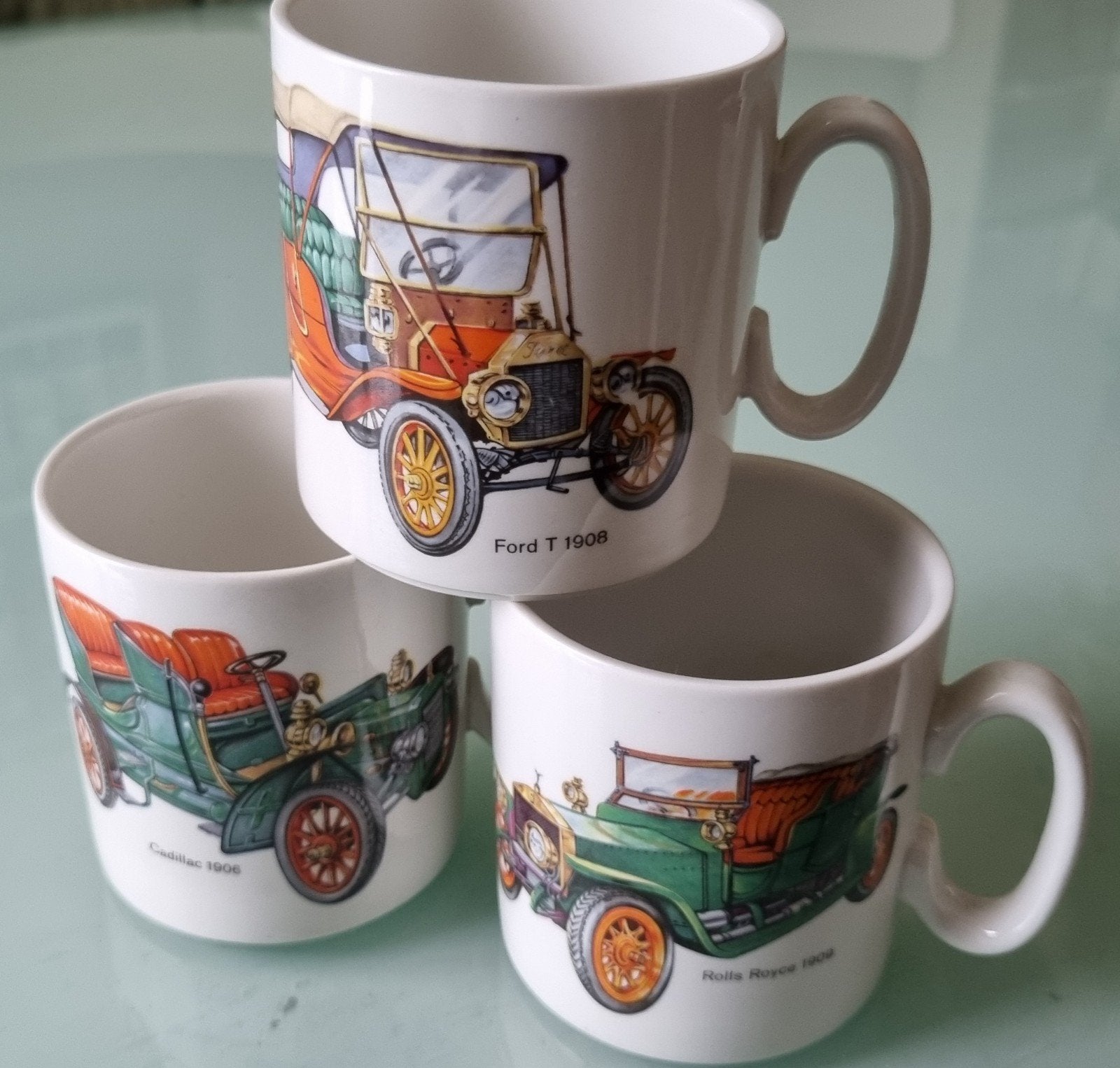3 vintage Villeroy & Boch mokken met oldtimers, Villeroy & Boch, Vintage, Zo goed als nieuw, Porselein
