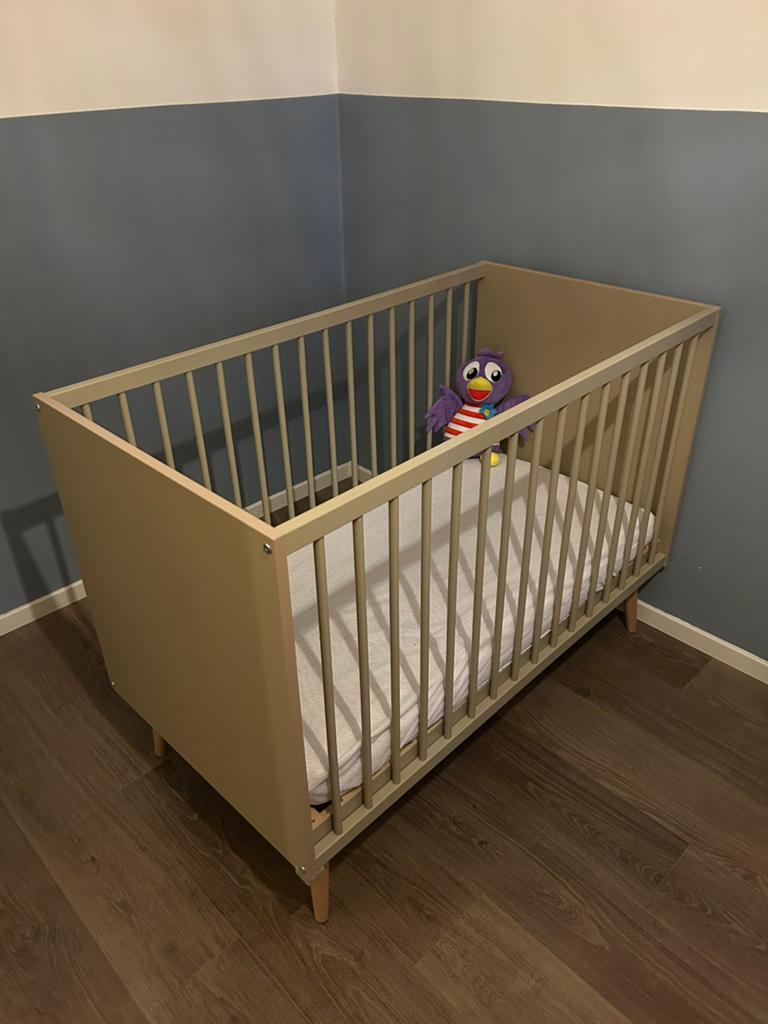 Quax cocoon latte ledikant 120x60 cm, Ophalen, Zo goed als nieuw, Ledikant