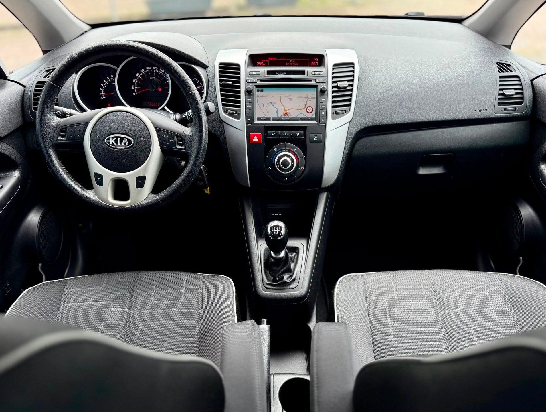 Kia Venga 1.4 CVVT 20th Anniversary - Trekhaak - Achteruitri, Voorwielaandrijving, Euro 5, Stof, Gebruikt