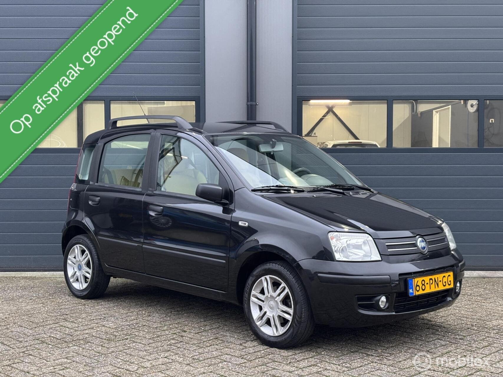 Fiat Panda 1.2 Dynamic Uitvoering / Airco _ Hoog Zit, Voorwielaandrijving, Elektrische ramen, 1242 cc, Zwart