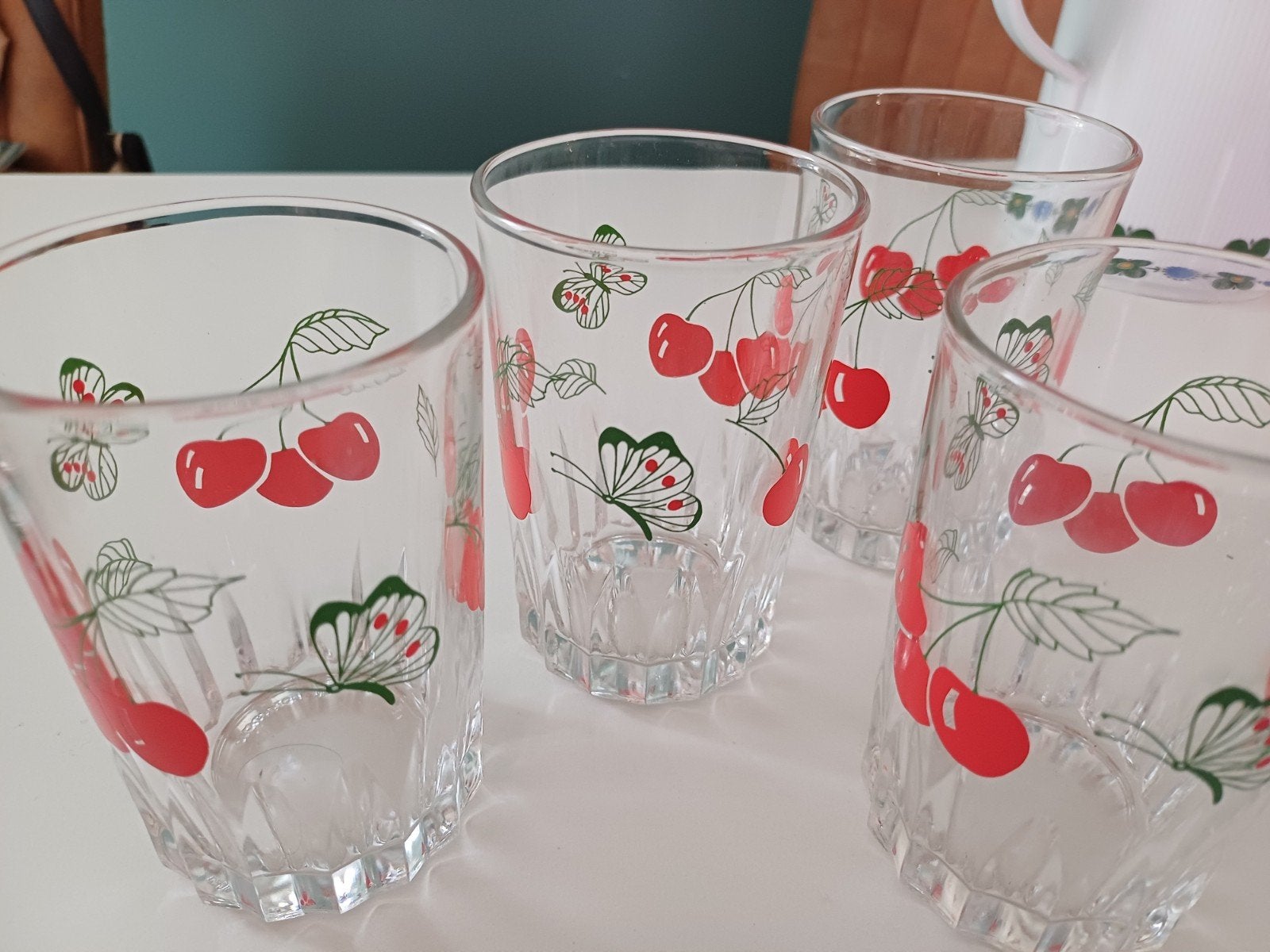 4 x limonade glas kersje vlinder motief retro, Glas of Glazen, Ophalen of Verzenden, Overige stijlen, Glas