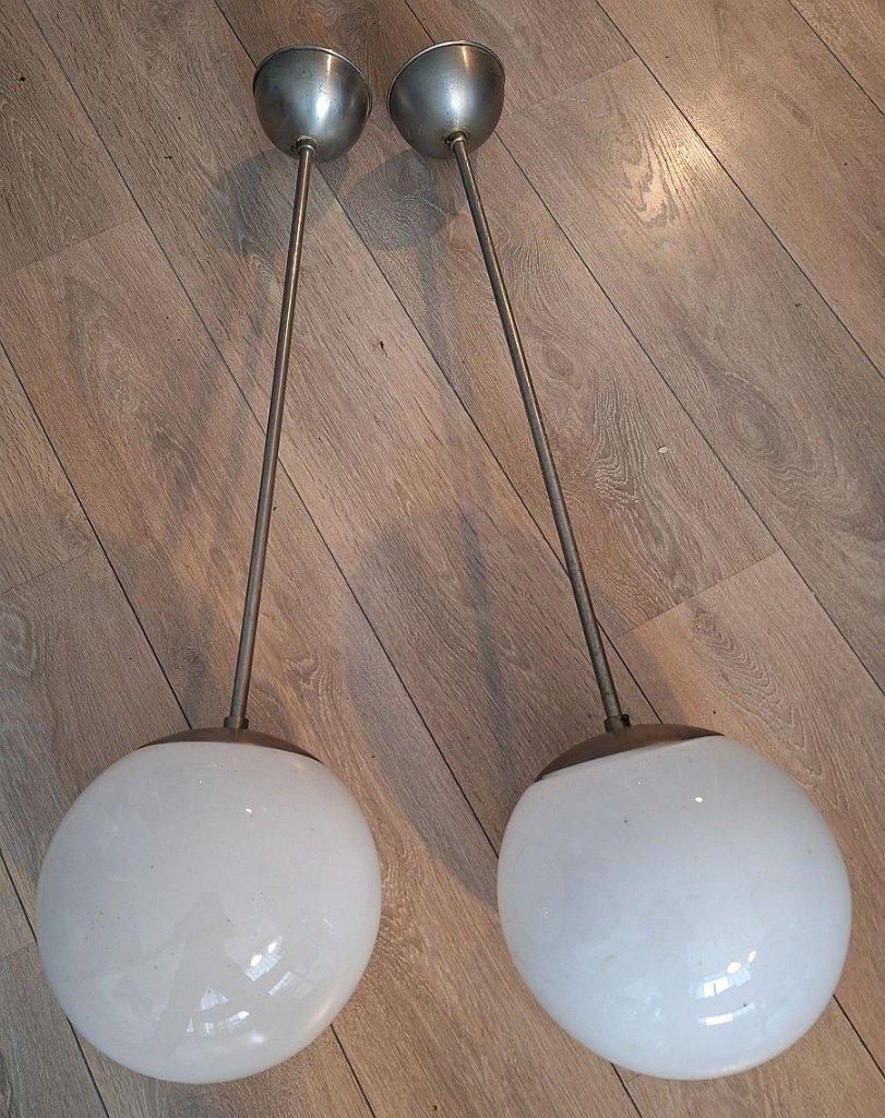 Armaturen met melkglas bollen, Ophalen, Gebruikt, Glas, Industrieel