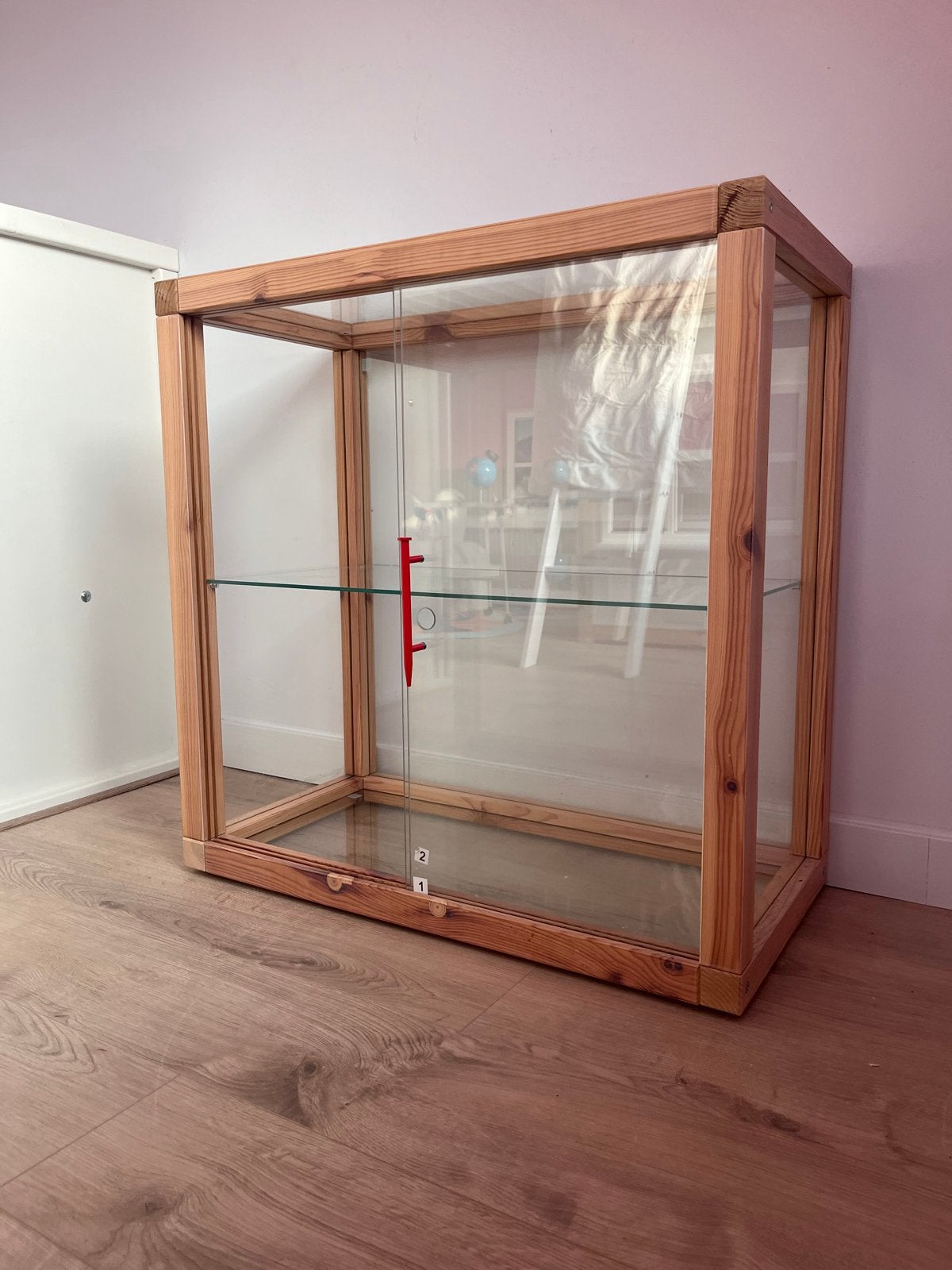 IKEA MARKERAD Vitrinekast - Limited Edition Virgil Abloh, Met plank(en), 100 tot 150 cm, Ophalen of Verzenden, Zo goed als nieuw
