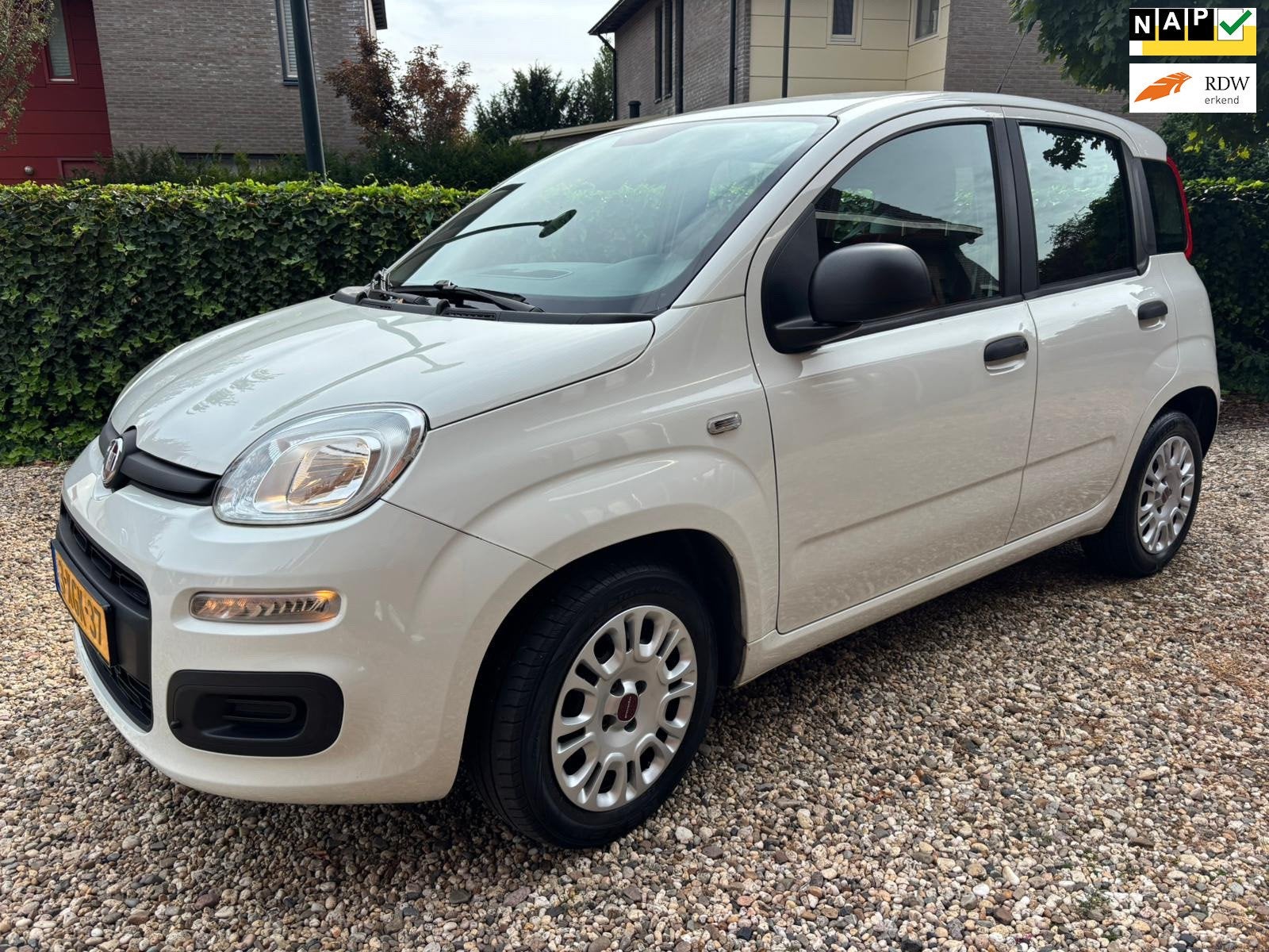 Fiat Panda 0.9 TwinAir Pop NIEUWE APK, Voorwielaandrijving, Gebruikt, Panda, Wit
