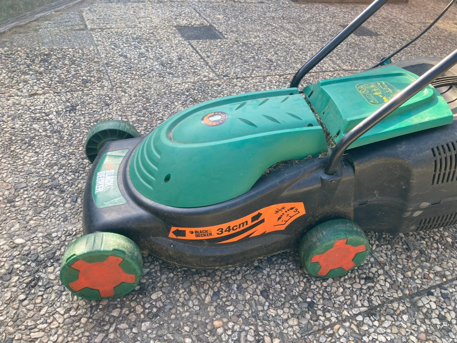 Black & Decker elektrische grasmaaier, Tuin en Terras, Ophalen, Gebruikt, 30 t/m 39 cm, Elektrische grasmaaier