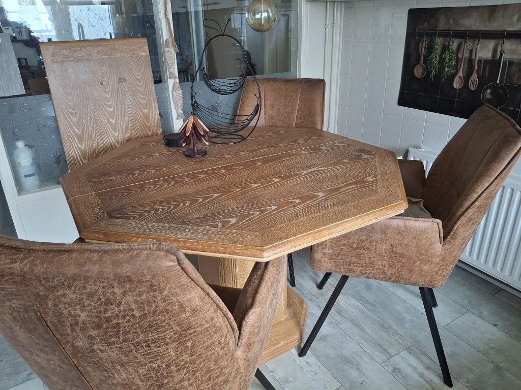 Eettafel 8-kantig, uitbreidbaar/uitschuifbaar, met 4 stoelen, Ophalen, Gebruikt, 100 tot 150 cm, Eikenhout