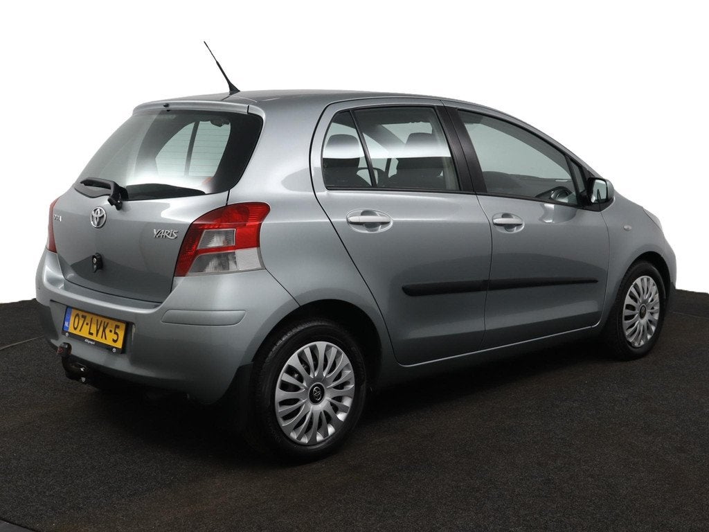 Toyota Yaris 1.3 VVTi Aspiration | Automaat | Airco | Trekha, Auto's, 750 kg, 4 cilinders, Bedrijf, Automatische klimaatregeling