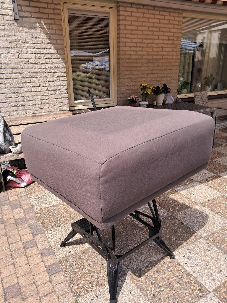 Hocker,  90 X 90  Hoogte 40, Ophalen, Gebruikt, Hocker, Vierkant