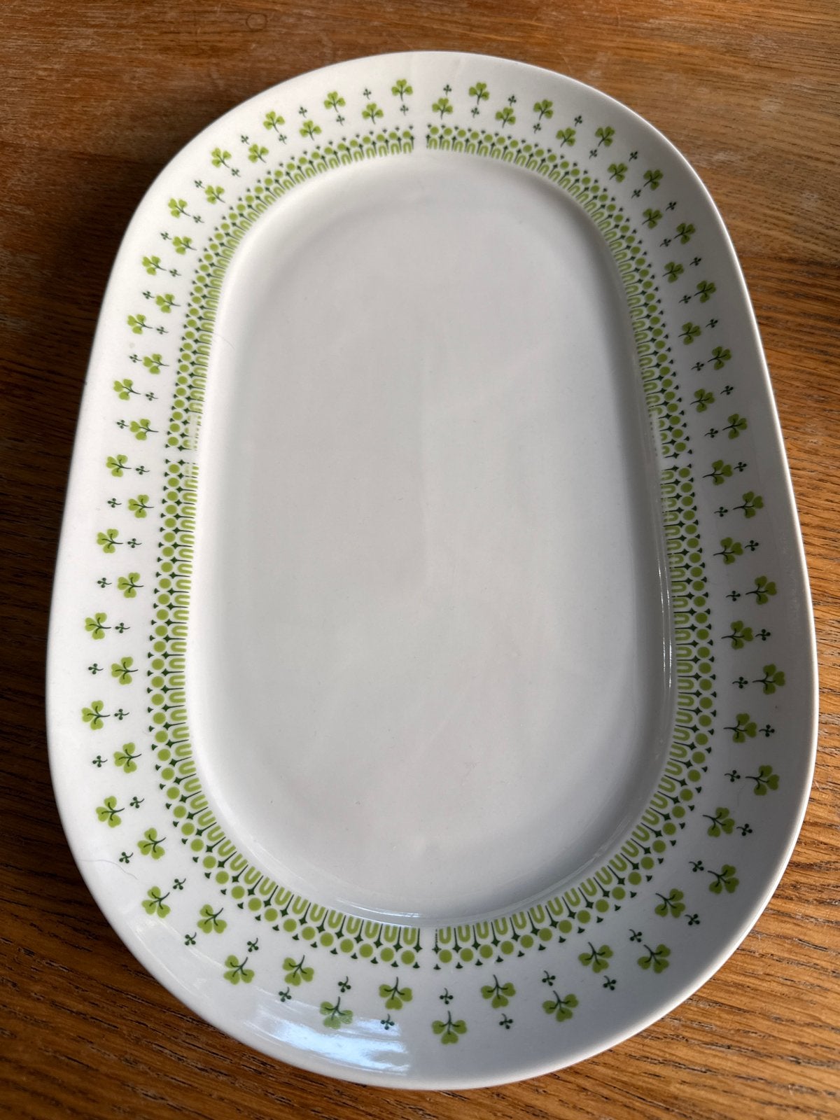 Vintage Alföldi Porcelán MCM serveerschaal met klavermotief, Antiek en Kunst, Ophalen of Verzenden