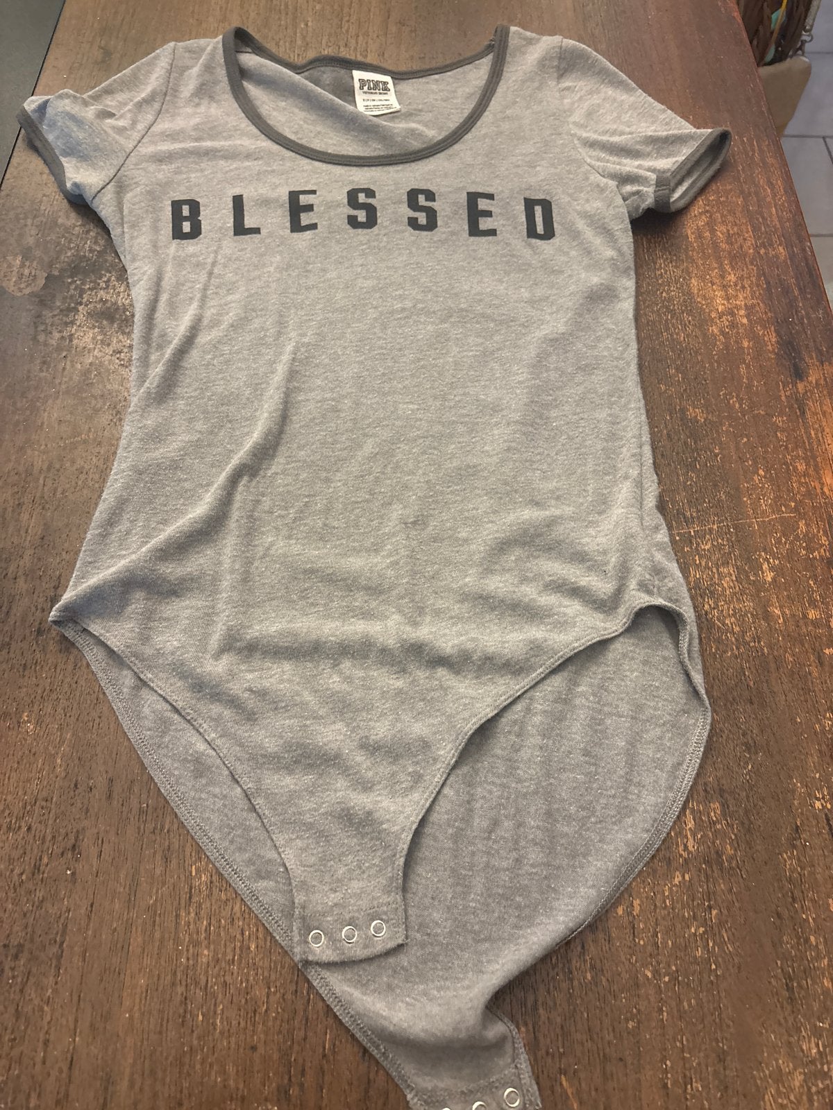 Victoria's Secret PINK Blessed Bodysuit Maat S, Ophalen of Verzenden, Korte mouw, Maat 36 (S), Grijs