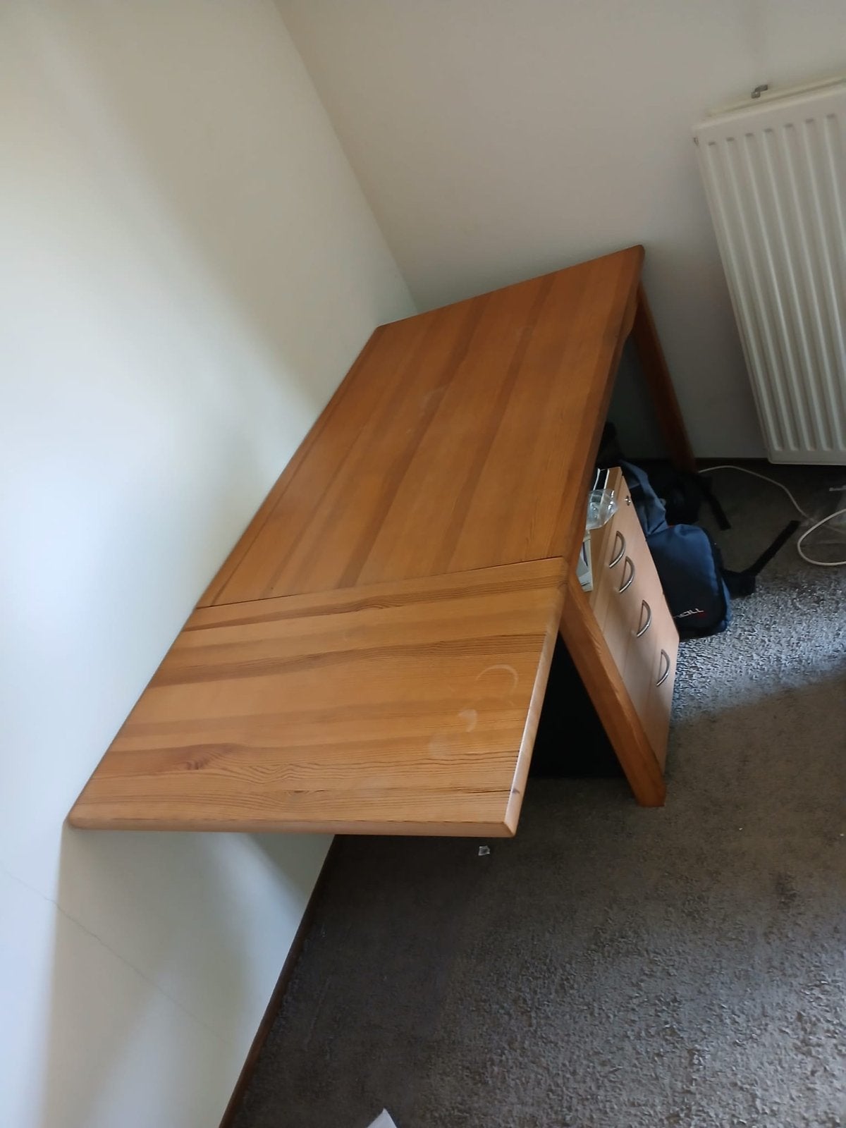 Uitschuifbare massief houten bureau (80x121-168,5 cm), Huis en Inrichting, Bureaus, Ophalen, Gebruikt