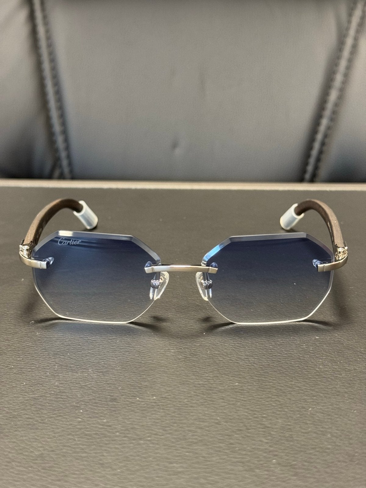 Cartier Zonnebril - Randloos met Houten Details, Overige merken, Zonnebril, Blauw, Ophalen of Verzenden