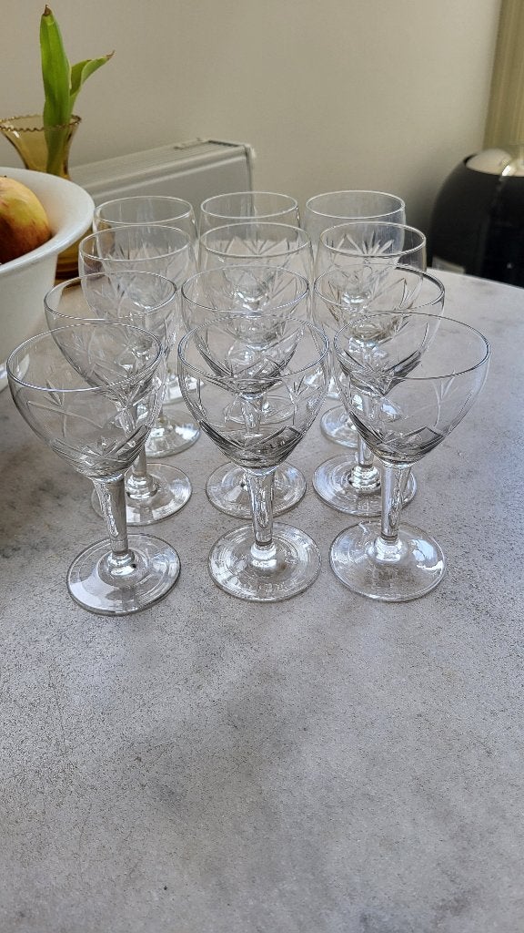 Gegraveerde glaskristallen glazen 8 wit hoogte 12,5/12,3 cm, Antiek en Kunst, Antiek | Glas en Kristal, Ophalen