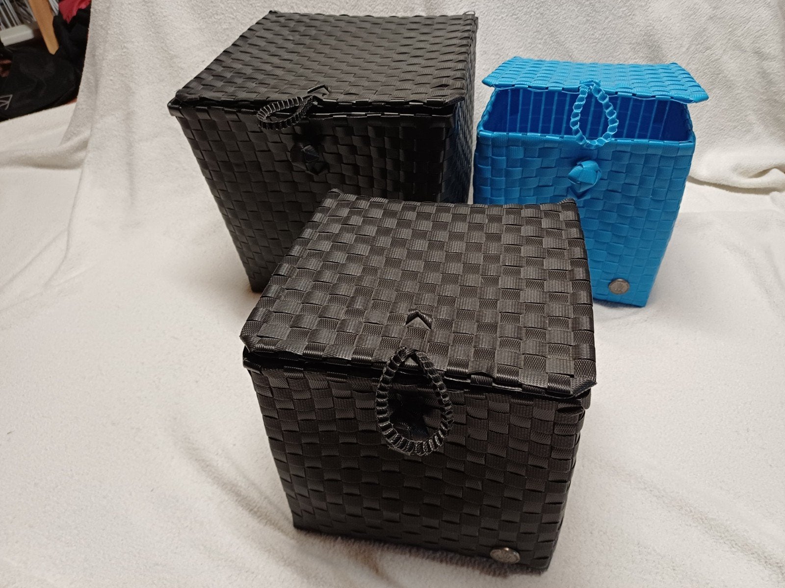 3 gevlochten manden, Handgemaakt, Kunststof, Mand, Vierkant