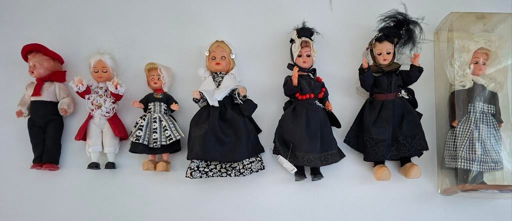 5 stuks klederdracht souvenir popjes, Ophalen of Verzenden, Zo goed als nieuw, Pop