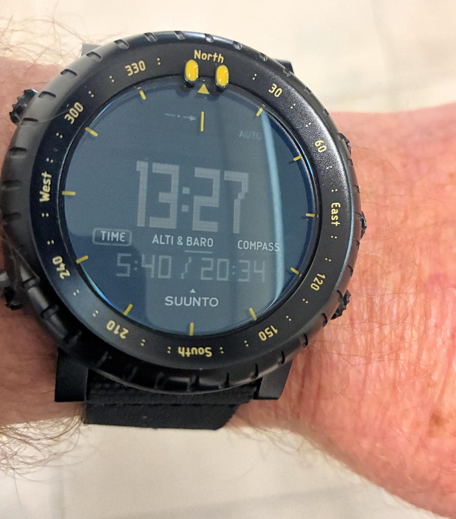 Suunto Core black-yelowlow, Zwart, Ophalen of Verzenden, Zo goed als nieuw, Suunto