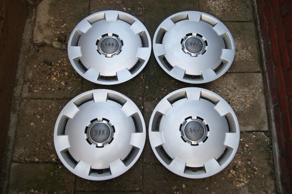 Set van 4 originele wieldoppen Audi A3 15 inch, Auto diversen, Wieldoppen, Ophalen of Verzenden, Gebruikt