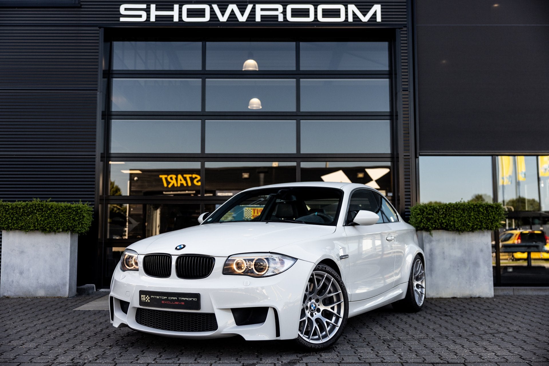 BMW 1M Coupé 3.0i, Nieuwstaat, 1e lak, Akra, H&K, Gedocumen, 1-Serie, Achterwielaandrijving, Gebruikt, Zwart