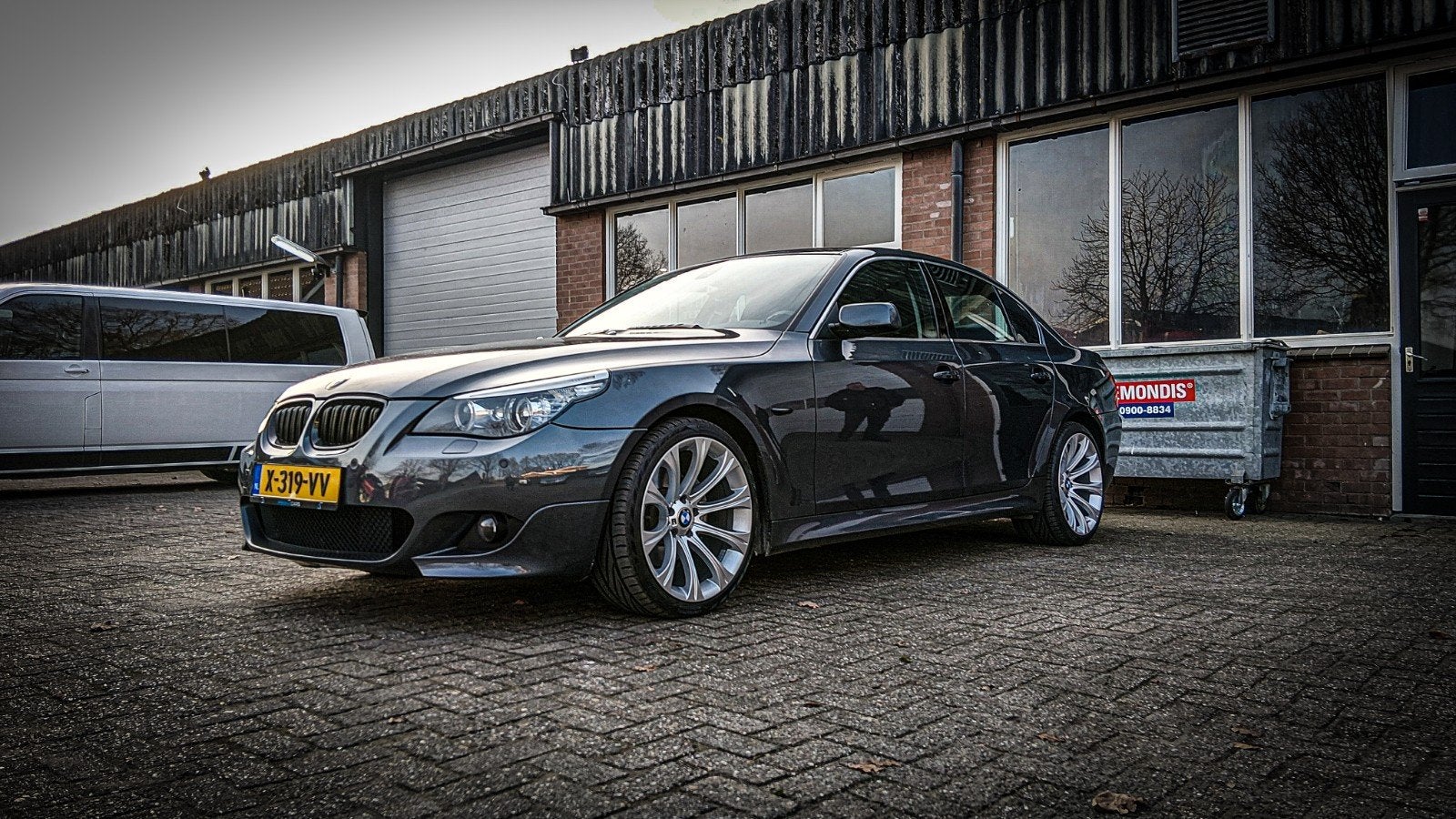 BMW 5-Serie e60 2.5L 191 PK | 523i AUT 2008 Grijs | M sport, Achterwielaandrijving, Leder, Sedan, 1700 kg