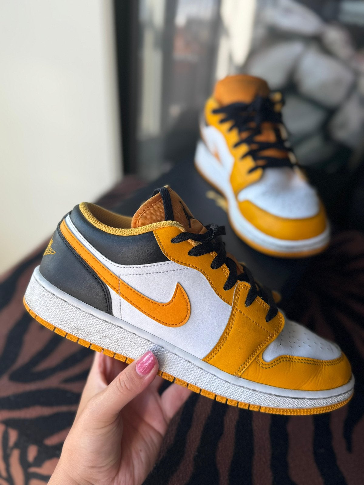 Nike air jordan low, Overige kleuren, Ophalen of Verzenden, Sneakers of Gympen, Zo goed als nieuw