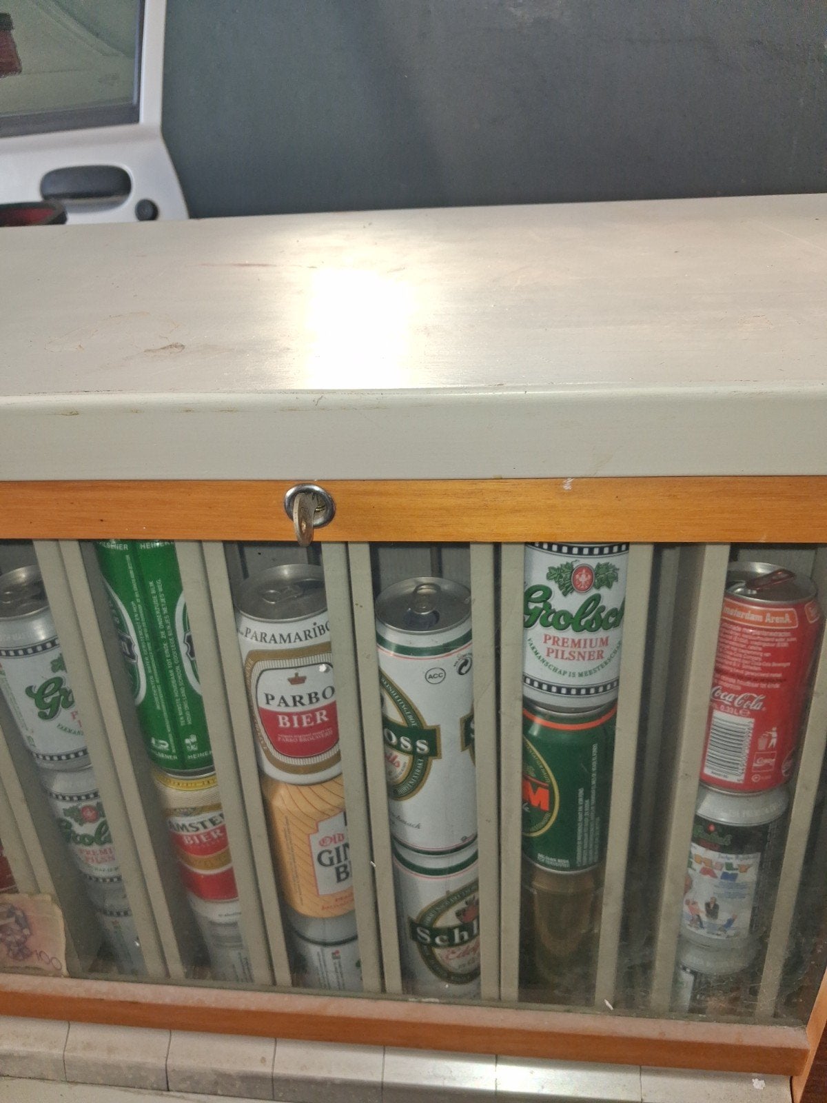 vintage sigaretten automaat izgst werkend met sleutel, Ophalen, Gebruikt