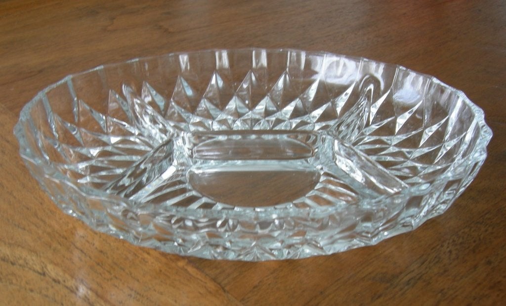 Ovale glazen serveerschaal, 4 vakken., Ophalen of Verzenden, Overige stijlen, Glas, Schaal of Schalen