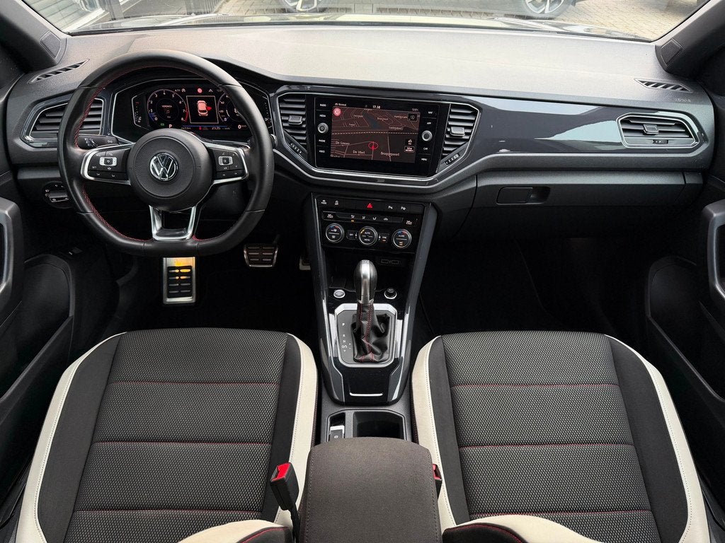 Volkswagen T-Roc 1.5 TSI DSG Sport R-Line Virtual ACC Full O, Auto's, Volkswagen, Zwart, 4 cilinders, 150 pk, Leder en Stof