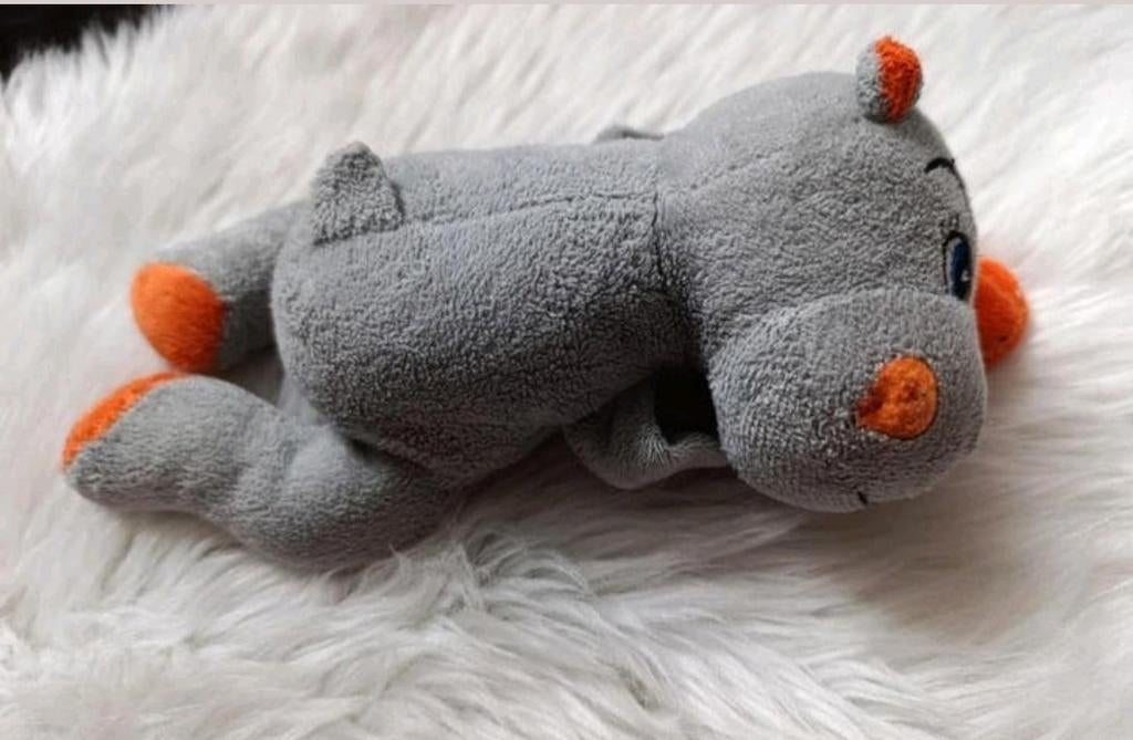 Schattig grijs nijlpaard knuffel met oranje accenten, Gebruikt, Overige merken, Overige karakters, Overige typen