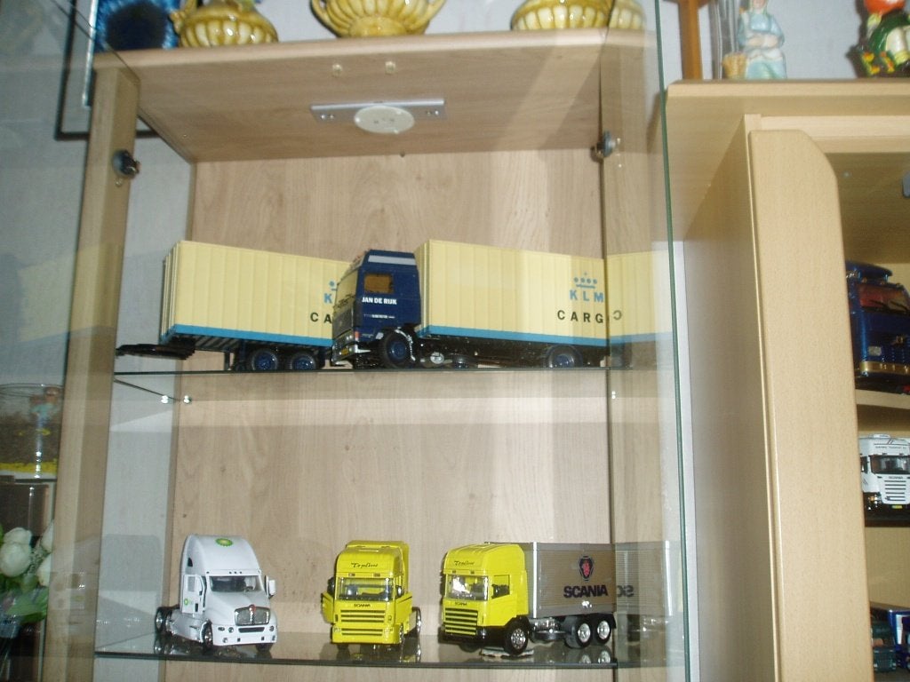 te koop vitrine kast incl vrachtautos 1-24 met trailers, Ophalen, Gebruikt, Bus of Vrachtwagen, Overige merken