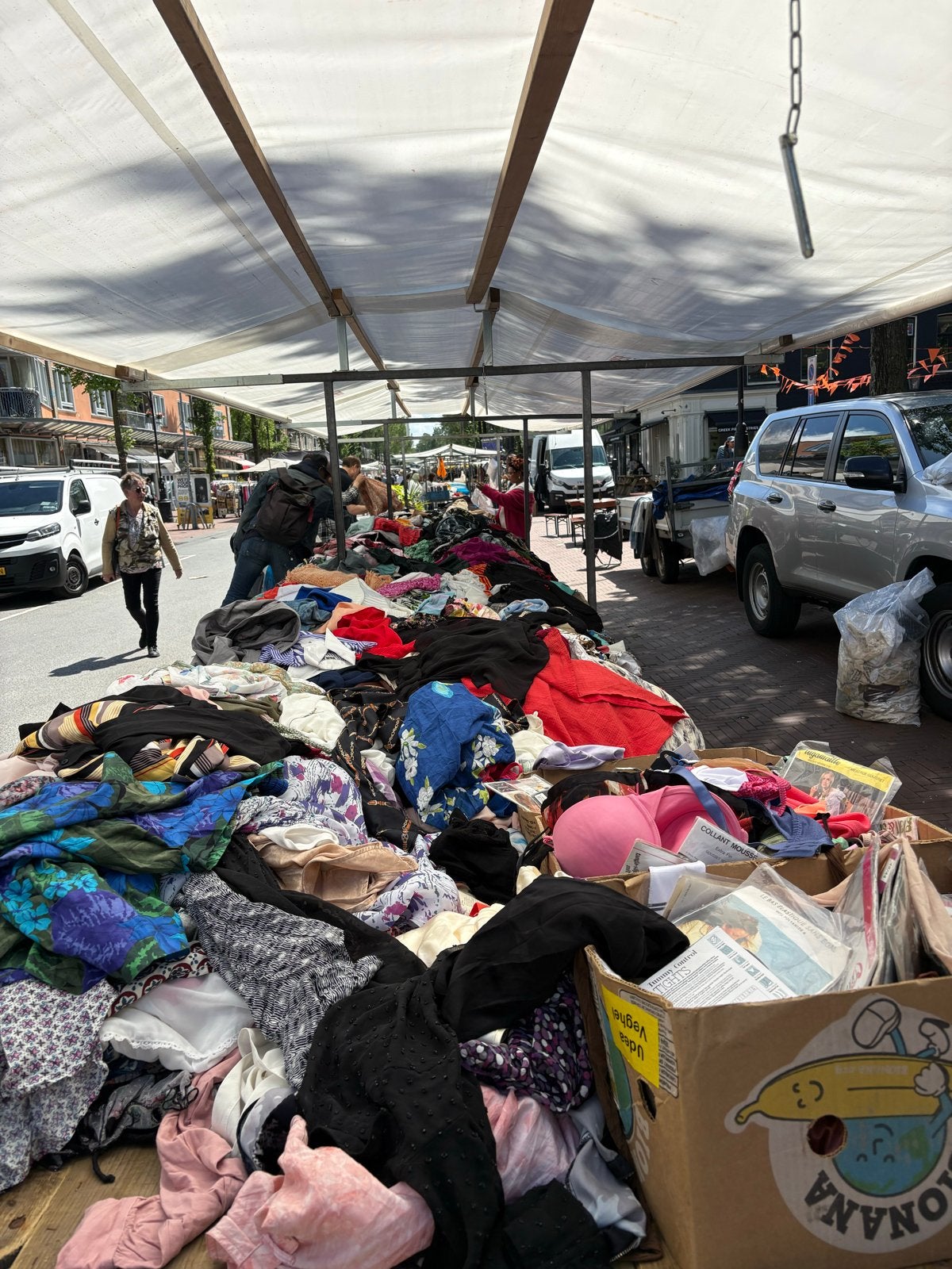 Spijkerbroeken en spijkerjassen - Dappermarkt Amsterdam, Vintexworld, Info@vintexworld.com, Ophalen of Verzenden, Zo goed als nieuw