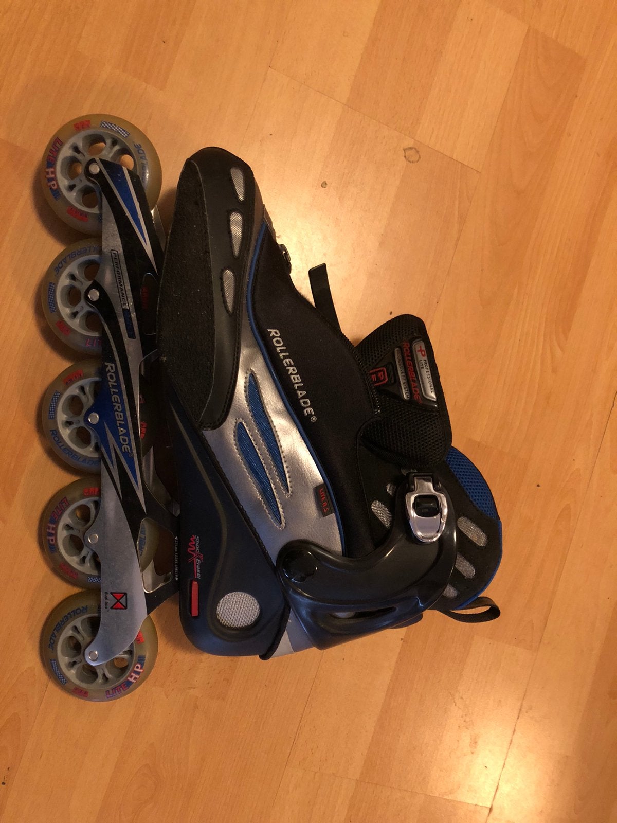 Rollerblade inline skates met beschermset, Ophalen of Verzenden, Zo goed als nieuw