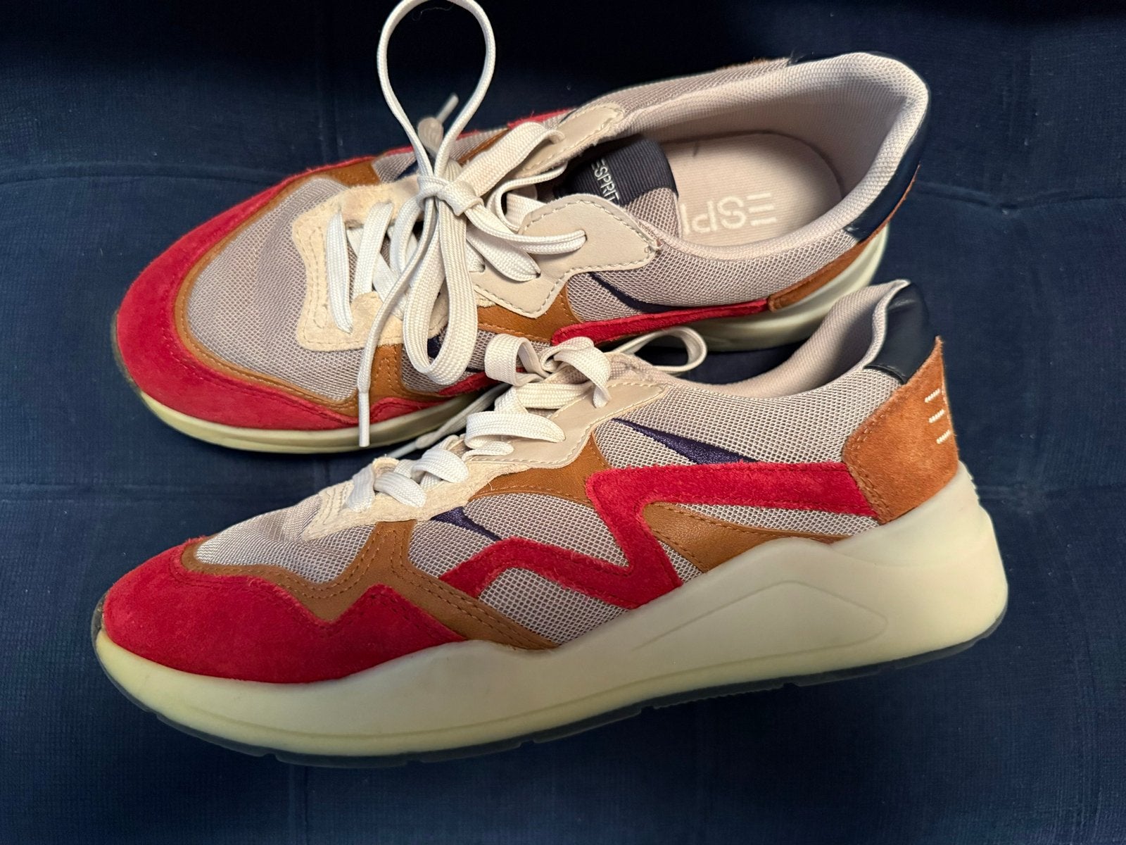 Esprit sneakers maat 40 - Rood, cognac, beige, zwart, Ophalen of Verzenden, Zo goed als nieuw, Rood, Sneakers of Gympen