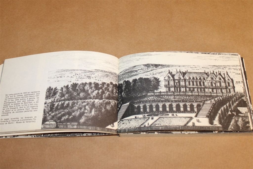 Versailles — Antoine Hours, Geïllustreerd Vintage 1965, Boeken, Ophalen of Verzenden, Gelezen, Europa