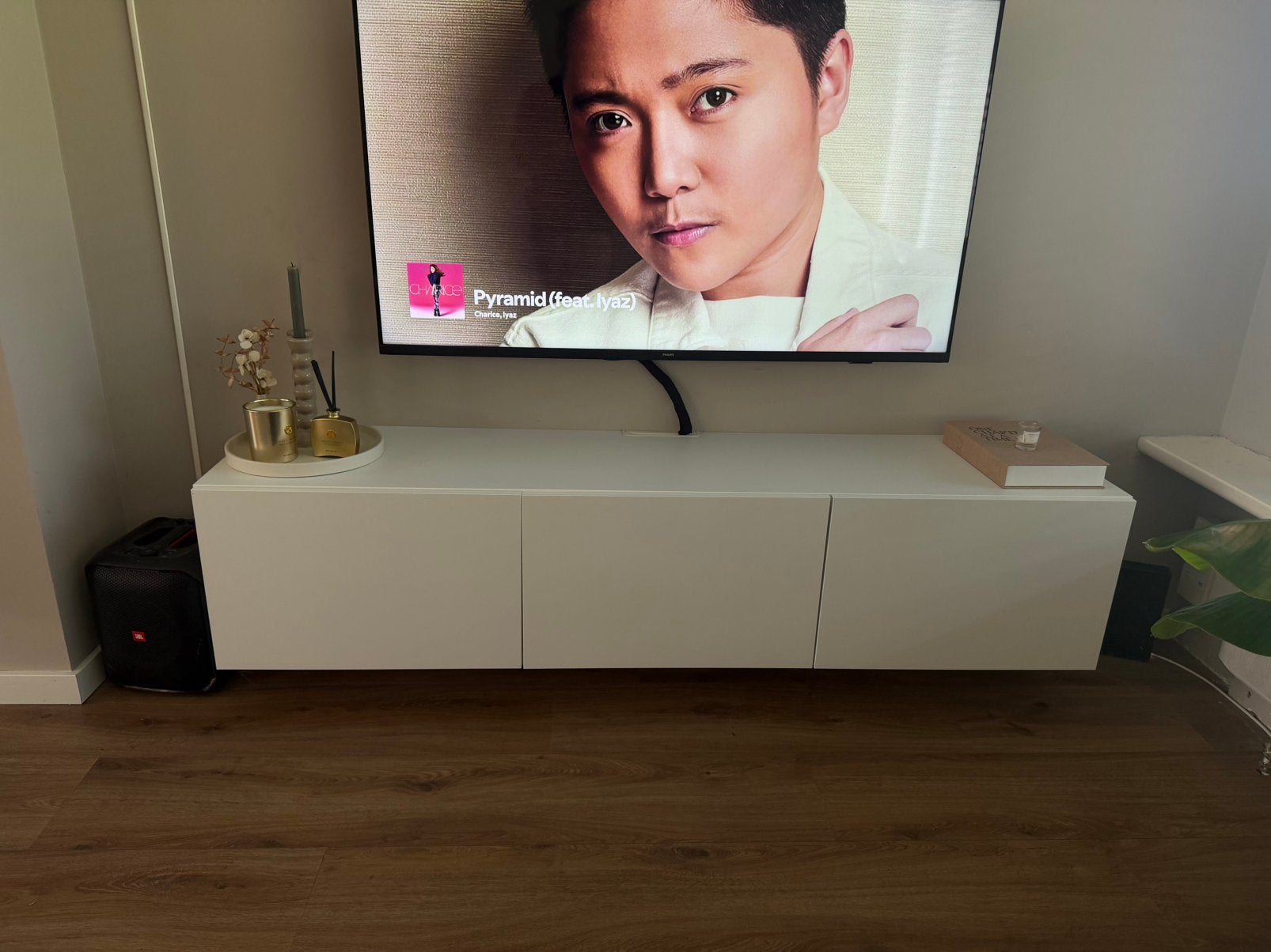 BESTÅ Tv-meubel met deuren, wit/Lappviken wit, 180x42x38 cm, Ophalen, Zo goed als nieuw, 25 tot 50 cm, Minder dan 100 cm