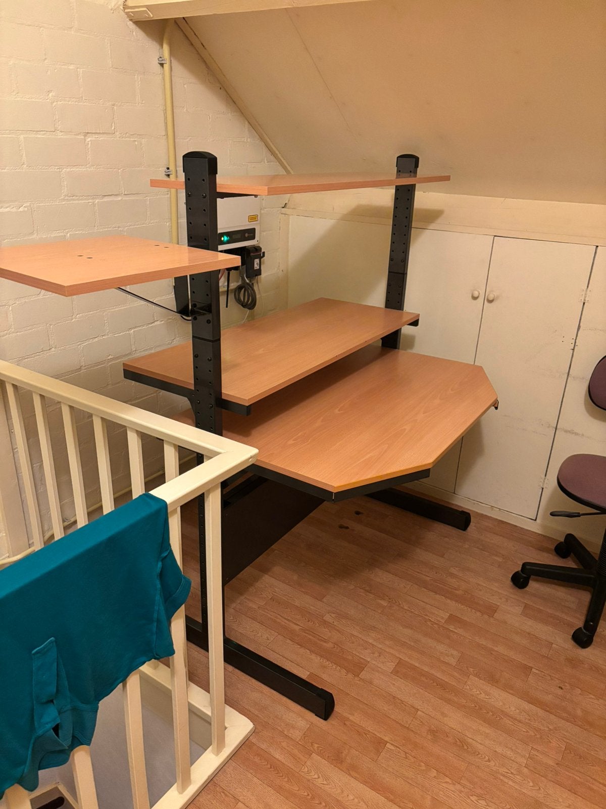 GRATIS! Computer bureau Ikea, Huis en Inrichting, Bureaus, Ophalen, Gebruikt