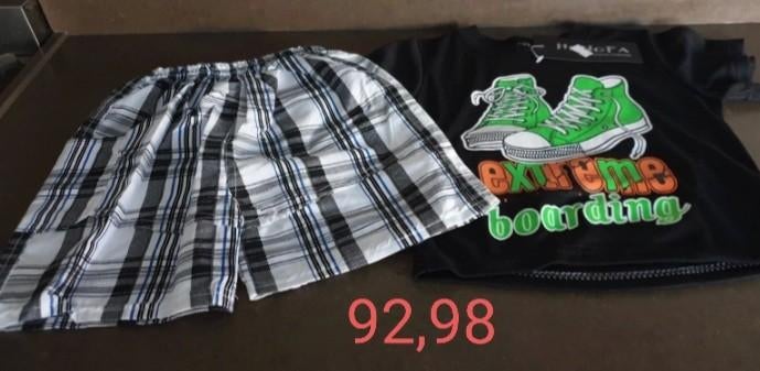 Nieuw setje: Zwart T-shirt met geruite korte broek (92/98), Kinderen en Baby's, Kinderkleding | Maat 92, Ophalen, Nieuw, Setje