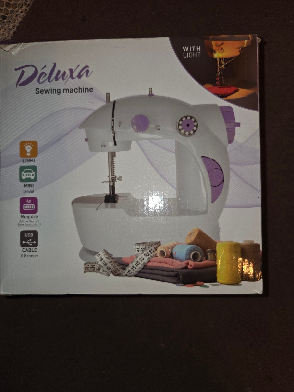 Déluxa Mini Naaimachine met Licht - Compact en Draagbaar, Ophalen, Nieuw, Naaimachine, Overige merken
