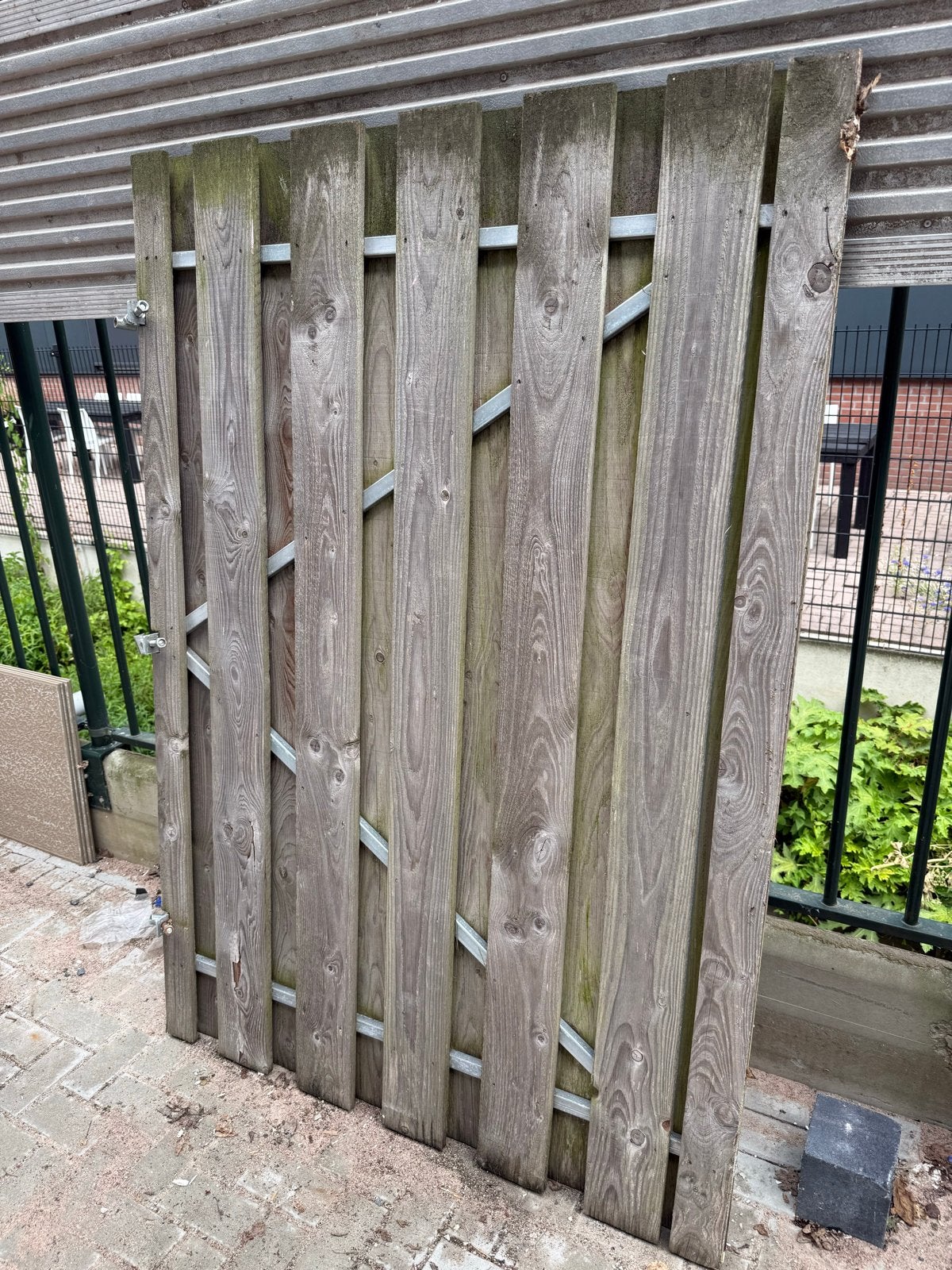 Houten tuinpoort met beslag, Ophalen, Met poort, Gebruikt, Tuinhek