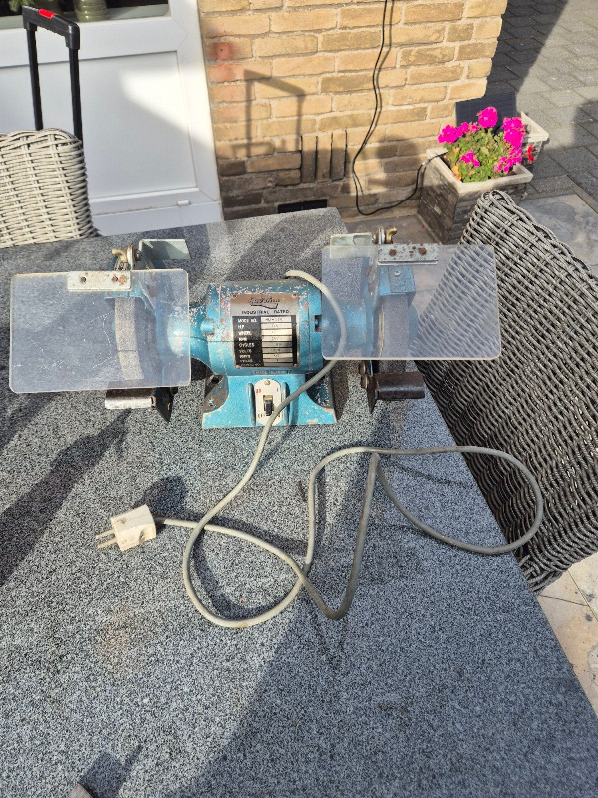 Slijpsteen te koop, Ophalen, Minder dan 700 watt, Werkbankslijpmachine