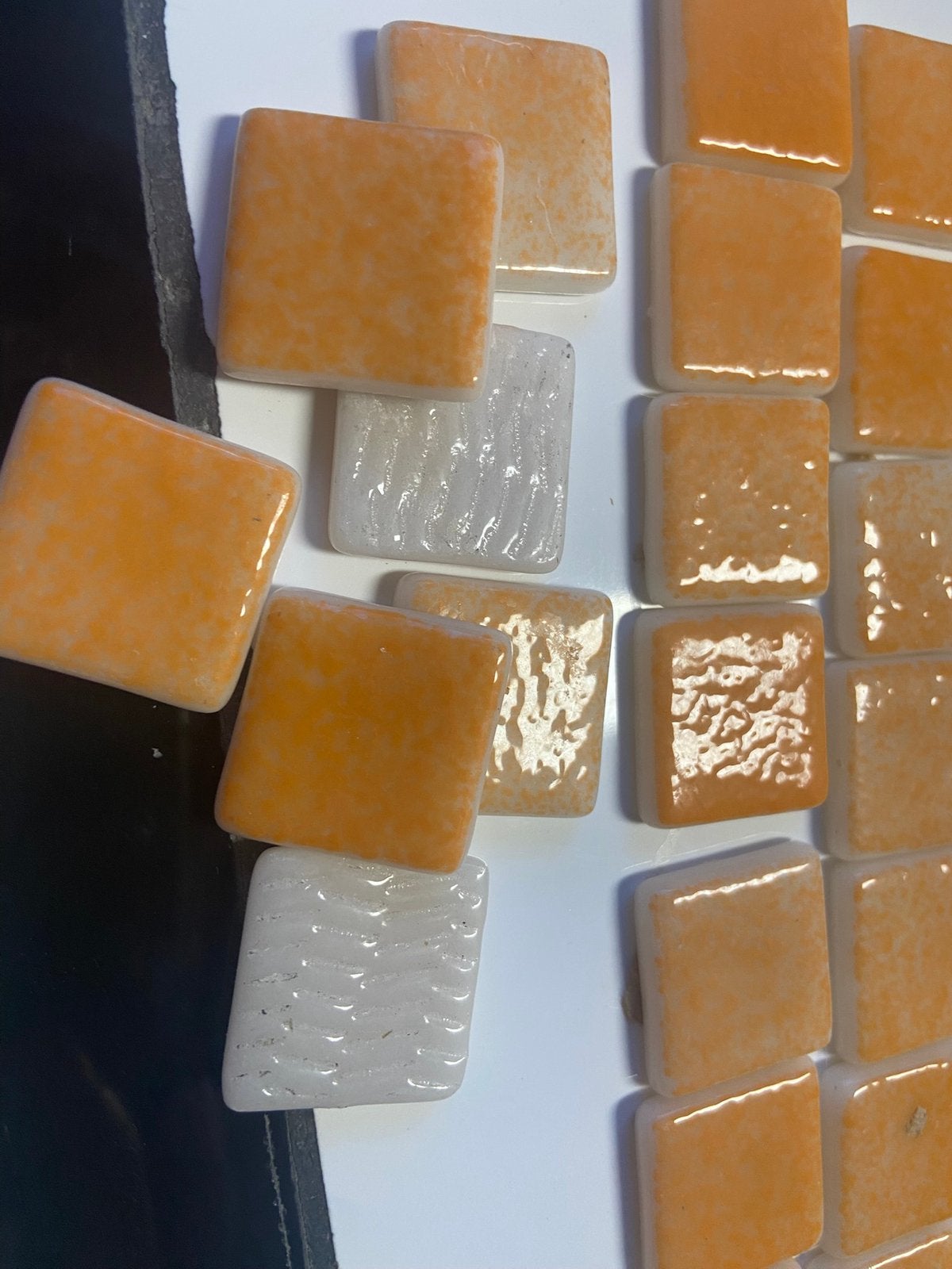 Mozaiektegeltjes 3 kg geel oranje blauw wit, Ophalen of Verzenden, Nieuw, Kraal