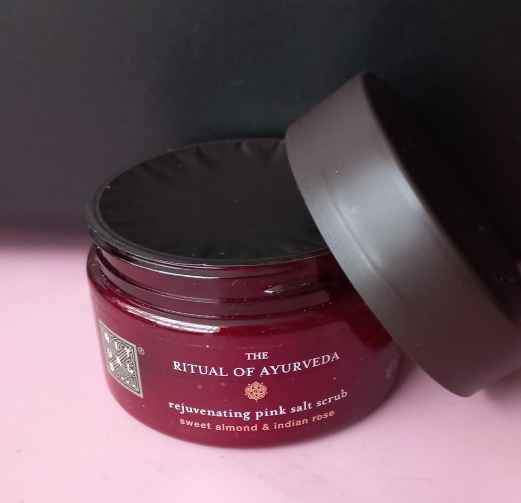 Rituals The Ritual of Ayurveda Pink Salt Scrub ongeopend, Sieraden, Tassen en Uiterlijk, Uiterlijk | Lichaamsverzorging, Ophalen of Verzenden