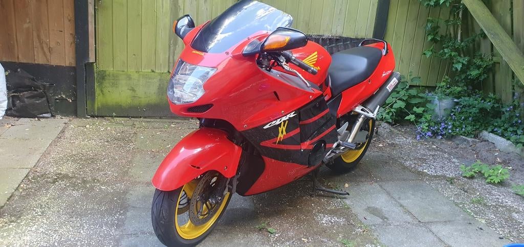 Honda CBR1100XX Blackbird in speciale kleurstelling, Particulier, Super Sport