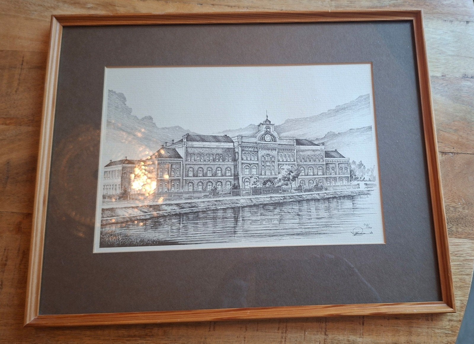 Ingelijste pentekening Academisch Ziekenhuis Utrecht, Ophalen, Reproductie, Pentekening, Genummerd