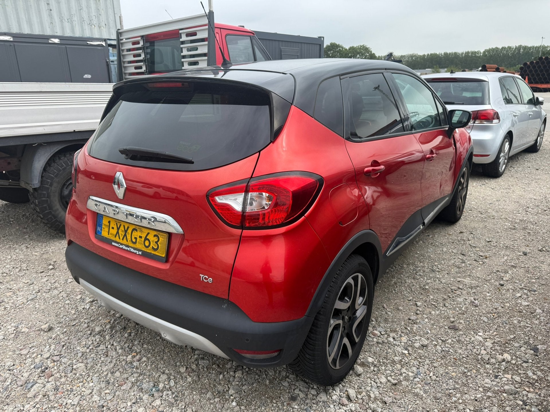 Renault Captur 2014 * 0.9 TCe Helly Hansen * MOTOR DEFECT !, Voorwielaandrijving, Gebruikt, 49 €/maand, Origineel Nederlands