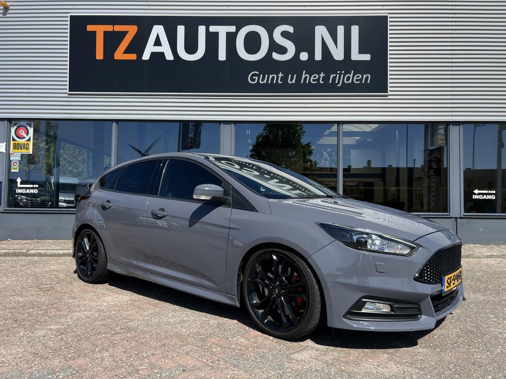 Ford Focus 2.0 TDCI ST-3 185pk/Recaro/Navi/Led (bj 2017), Auto's, Ford, Bedrijf, Te koop, Focus, ABS, Airbags, Airconditioning