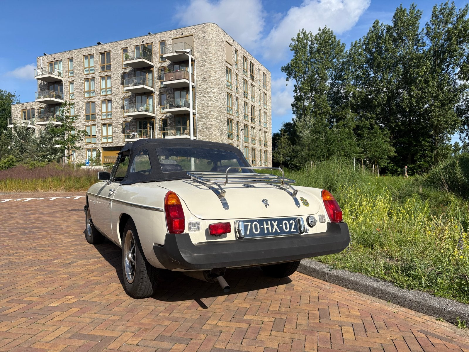 MG B 1.8 Tourner 1976 Geel, foto 2