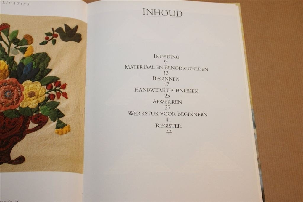 Applicaties — Duidelijke Patronen, Country + Patronenblad, Ophalen of Verzenden, Gelezen, Borduren en Naaien