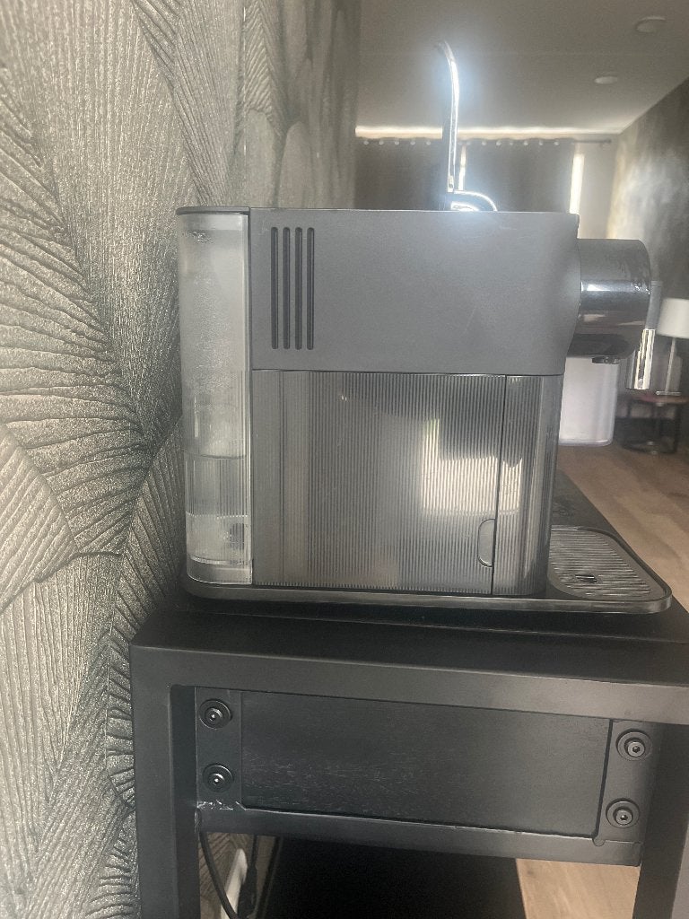 Koffiemachine Lattissima One, Koffiemachine, Ophalen of Verzenden, Zo goed als nieuw, 4 tot 10 kopjes